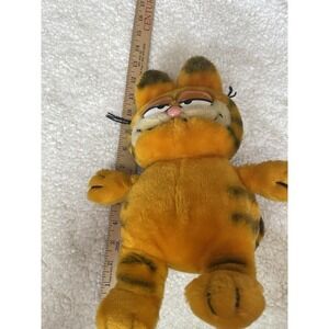 Vintage 1981 Fun Farm GARFIELD cat 9.5" tall plush toy